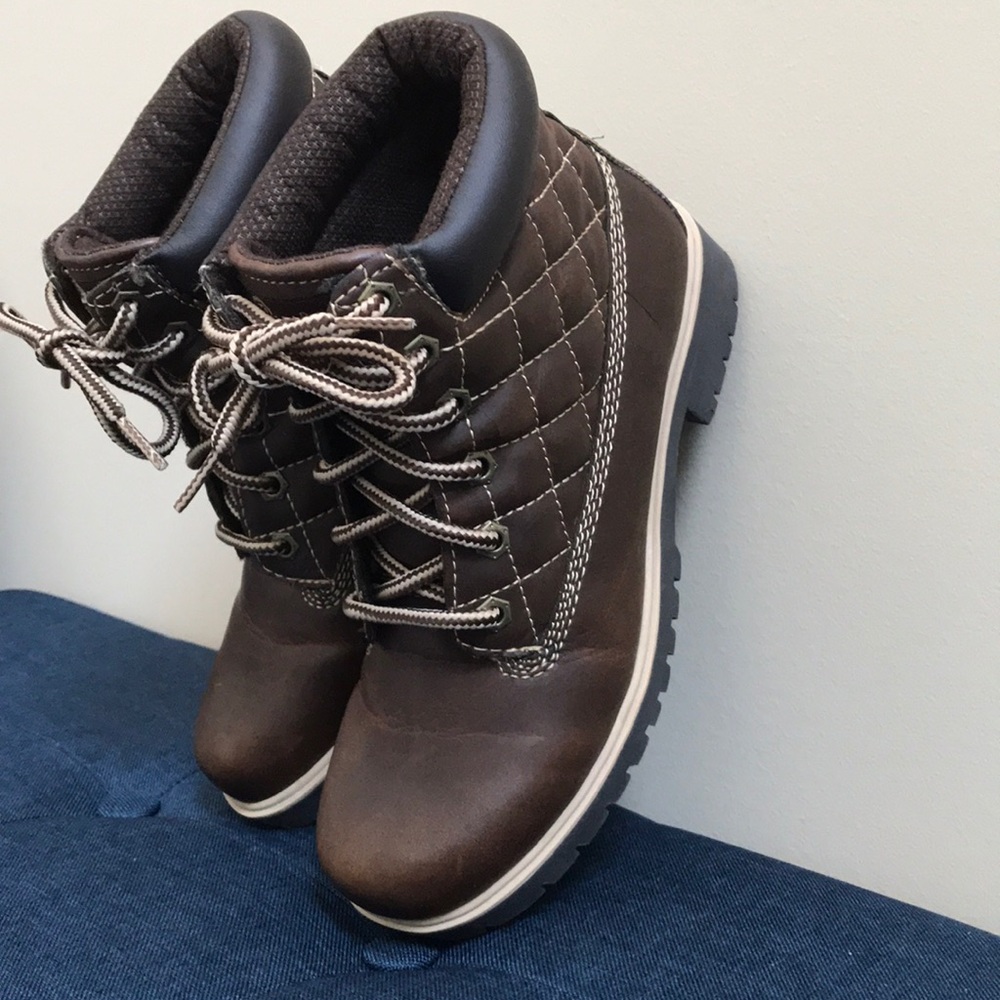 Boots - Picture 4 of 7